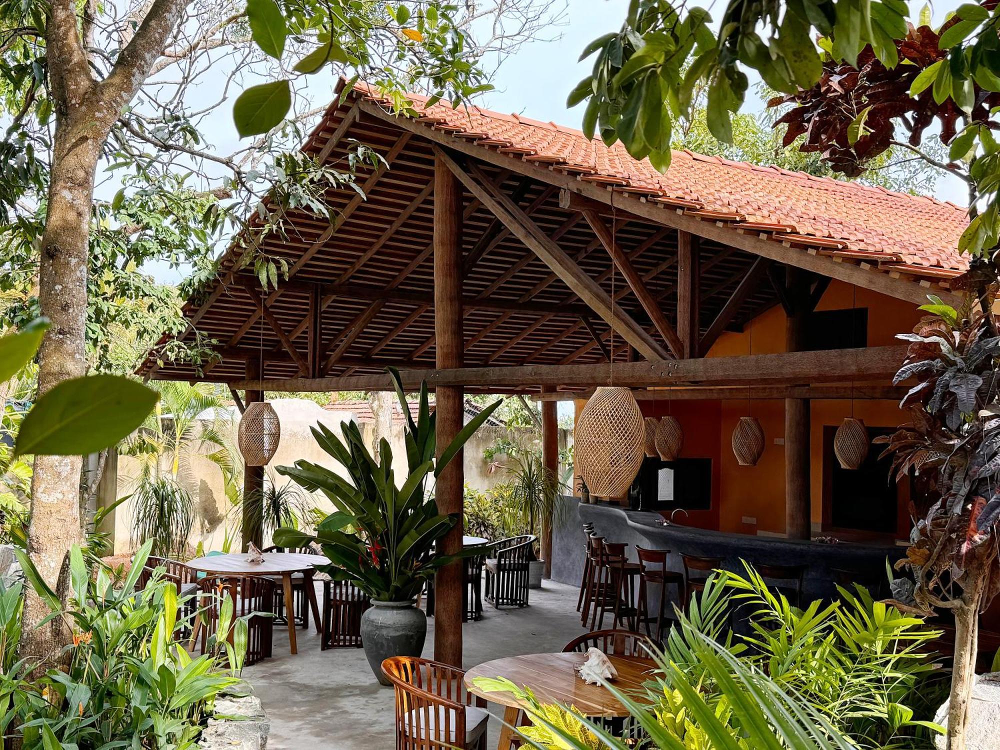 Coastline Mirissa Boutique Hotel And Spa Екстер'єр фото