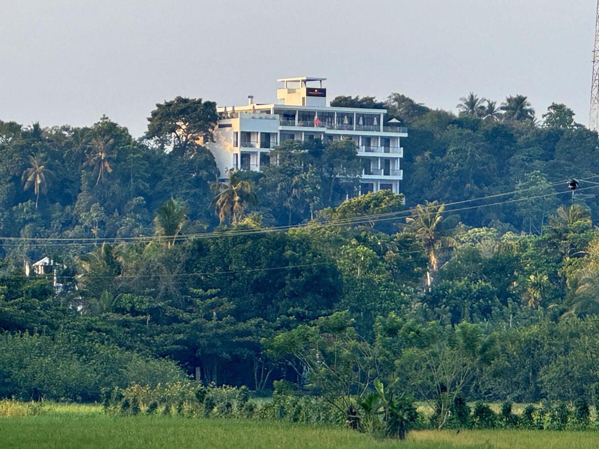 Coastline Mirissa Boutique Hotel And Spa Екстер'єр фото