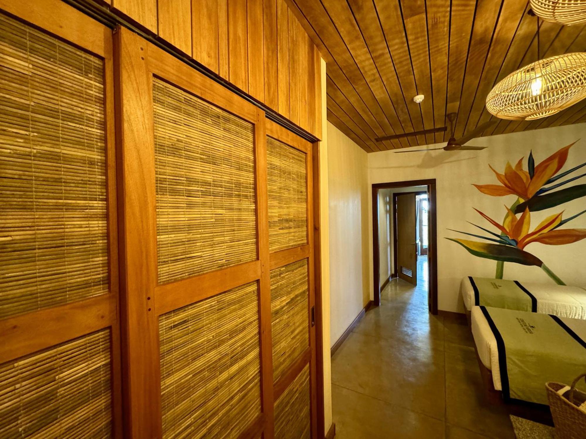 Coastline Mirissa Boutique Hotel And Spa Екстер'єр фото